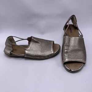 Earth Womens Shelly Sandal Size 7.5 B Champagne Gold Leather Slingback Flat Shoe